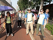 PB200001.JPG (269894 bytes)