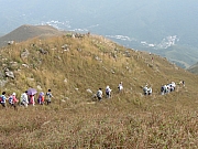 PB200146.JPG (250028 bytes)