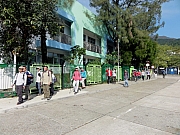 PC040009.JPG (283318 bytes)