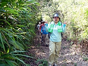 PC040185.JPG (370491 bytes)