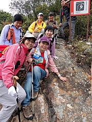 P1290040.JPG (337952 bytes)