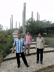 P1290048.JPG (188051 bytes)