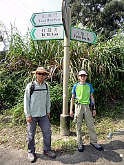 P4220005.JPG (370740 bytes)