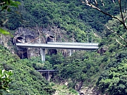 P7010030.JPG (353929 bytes)