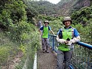P7010059.JPG (384986 bytes)