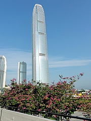 PB040002.JPG (213275 bytes)