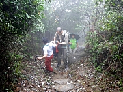 PB250007.JPG (290719 bytes)