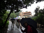 pic_CW_Leung_03.JPG (462998 bytes)