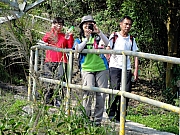 PC090035.JPG (356534 bytes)