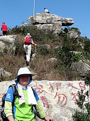 PC090062.JPG (319845 bytes)