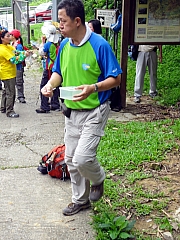 P5190031.JPG (271143 bytes)