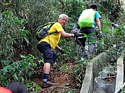 PB100027.JPG (264850 bytes)