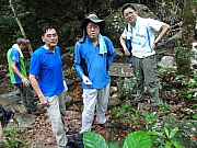 PB100051.JPG (237861 bytes)