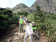 PB170043.JPG (265568 bytes)