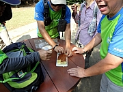 PB170072.JPG (170260 bytes)