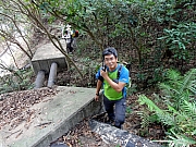 PC080016.JPG (354958 bytes)