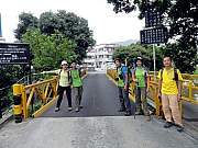 P4200012.JPG (277000 bytes)