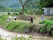 PB090031.JPG (306977 bytes)
