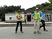 PB090050.JPG (201261 bytes)