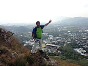 PC210010.JPG (159045 bytes)