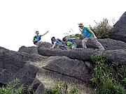 P4190041.JPG (373289 bytes)