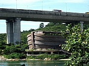 P8020007.JPG (374710 bytes)