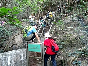 PA250018.JPG (560224 bytes)