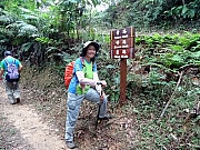 PB150012.JPG (570737 bytes)