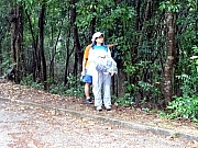PB150027.JPG (456468 bytes)
