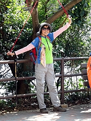 PB220036.JPG (509445 bytes)