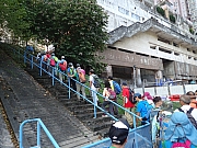 PB200001.JPG (443910 bytes)