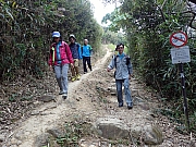 P2190023.JPG (645344 bytes)