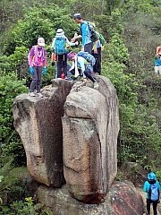 P4230023.JPG (593398 bytes)