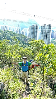 pic_KW_Liu_002.JPG (435750 bytes)