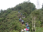 PB120018.JPG (482854 bytes)