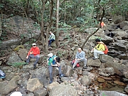 PB190040.JPG (447155 bytes)