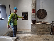 P1200081.JPG (284207 bytes)