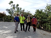PB150064.JPG (521275 bytes)