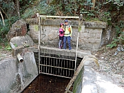 PB150067.JPG (508462 bytes)