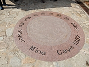 PB290087.JPG (580146 bytes)