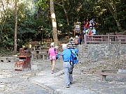 PC270001.JPG (551200 bytes)